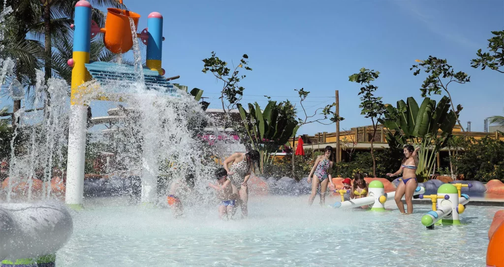 Parque-Aquatico-Hot-Beach-Piscina-Infantil